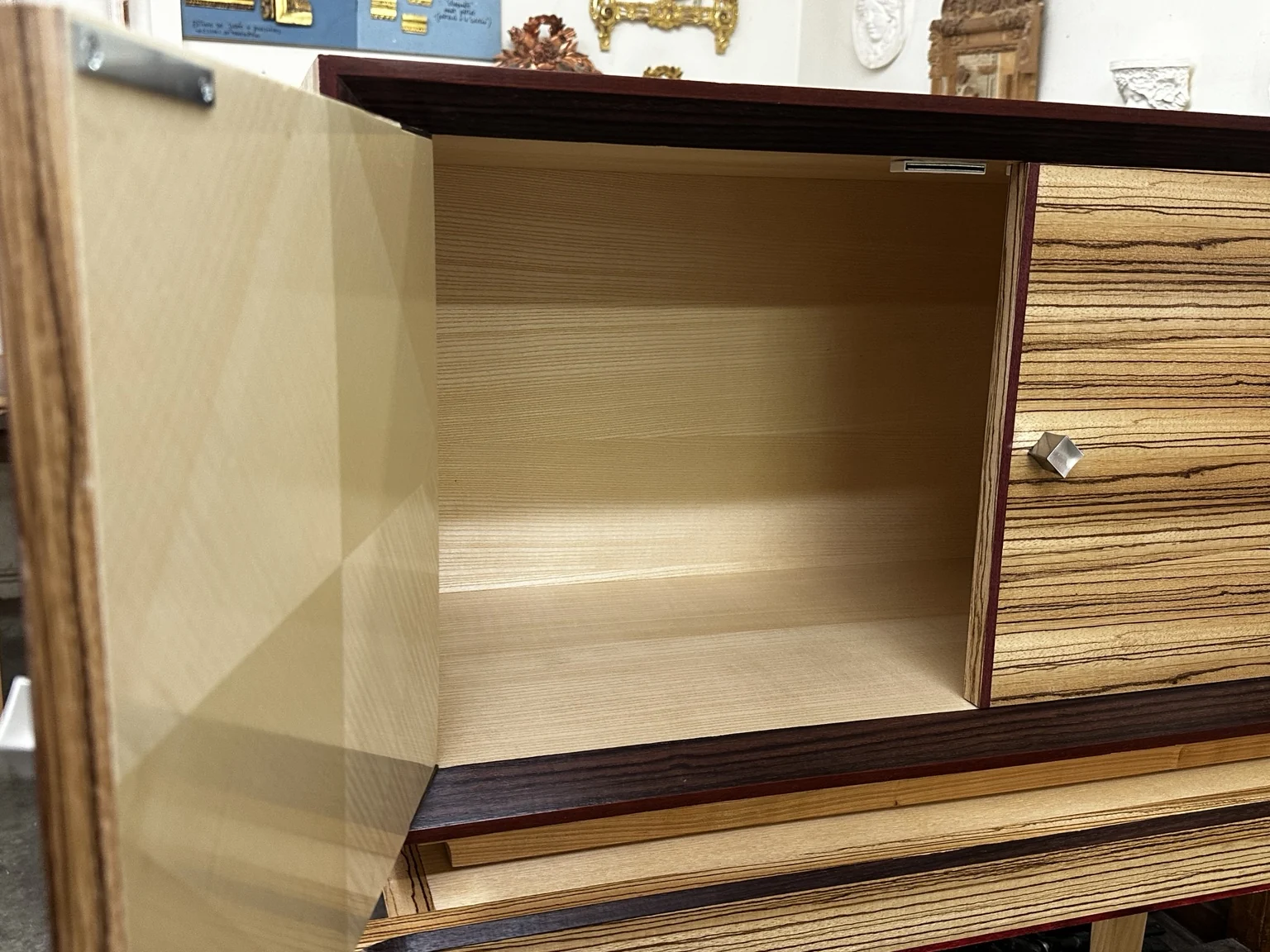 Veneer detail